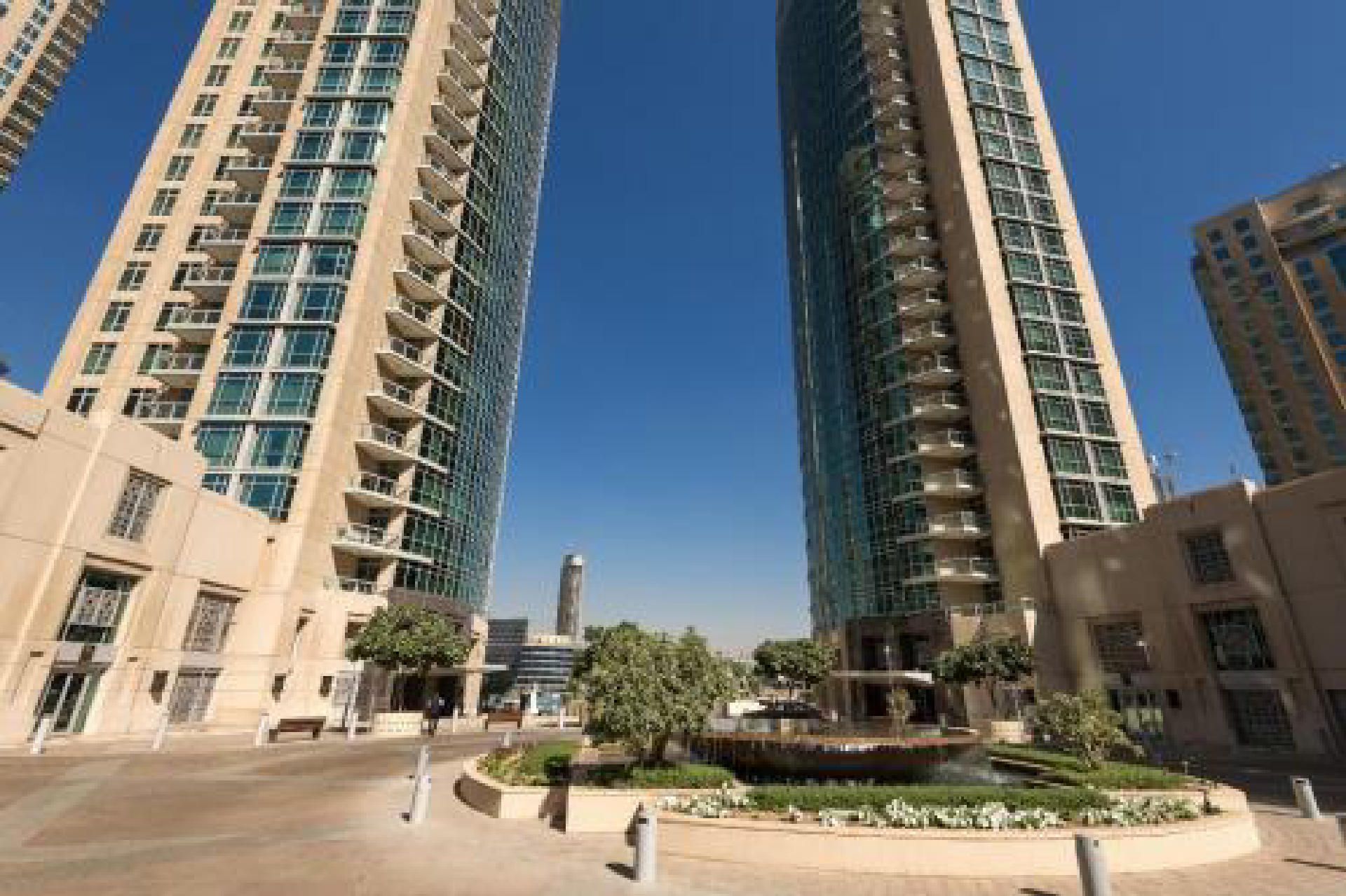 Partial Burj And Lake View | 3 Bed | Vacant