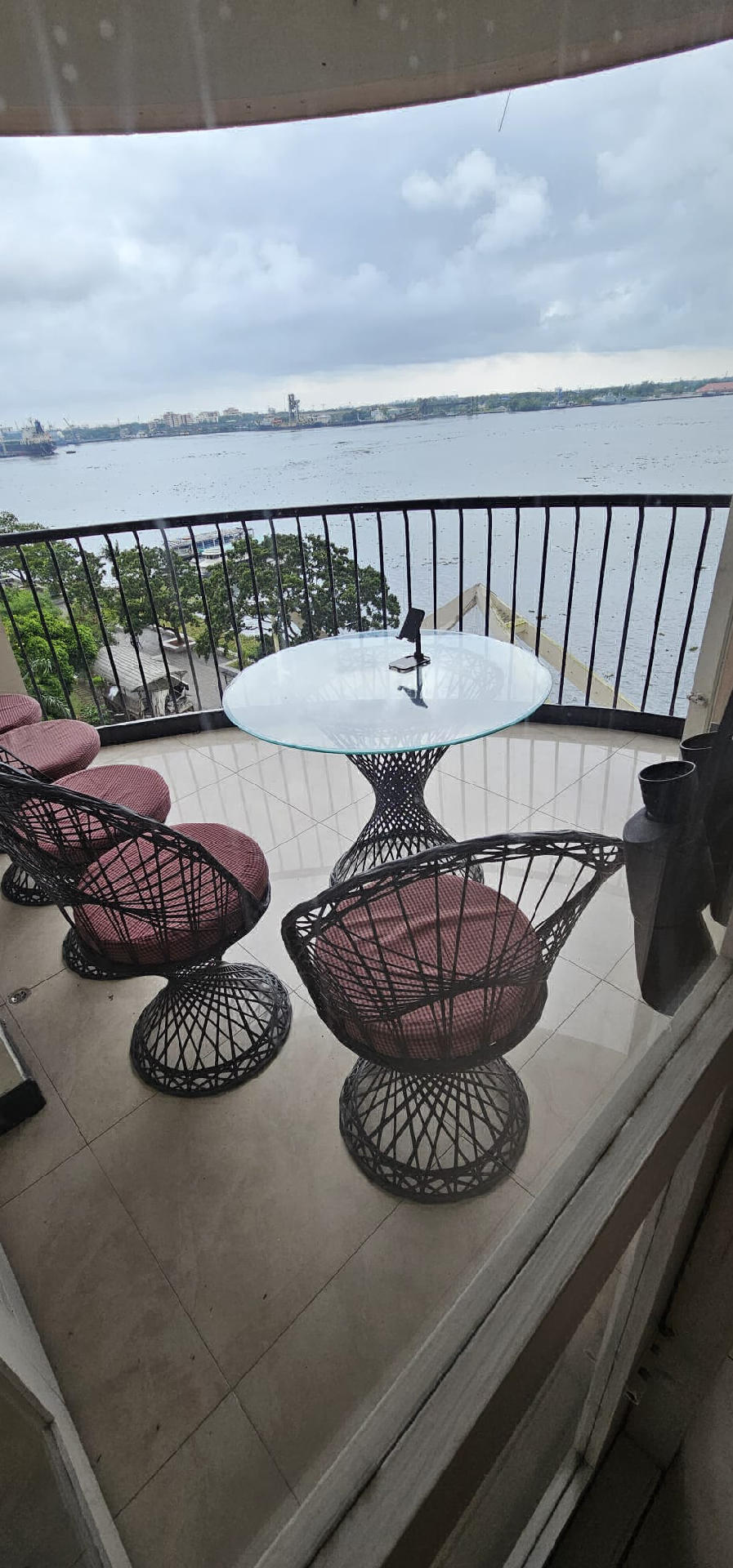 3 bhk waterfront flat for sale at marindrive