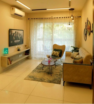 Water facing 3bhk fully furnished purva grandbay flat rent Marine drive