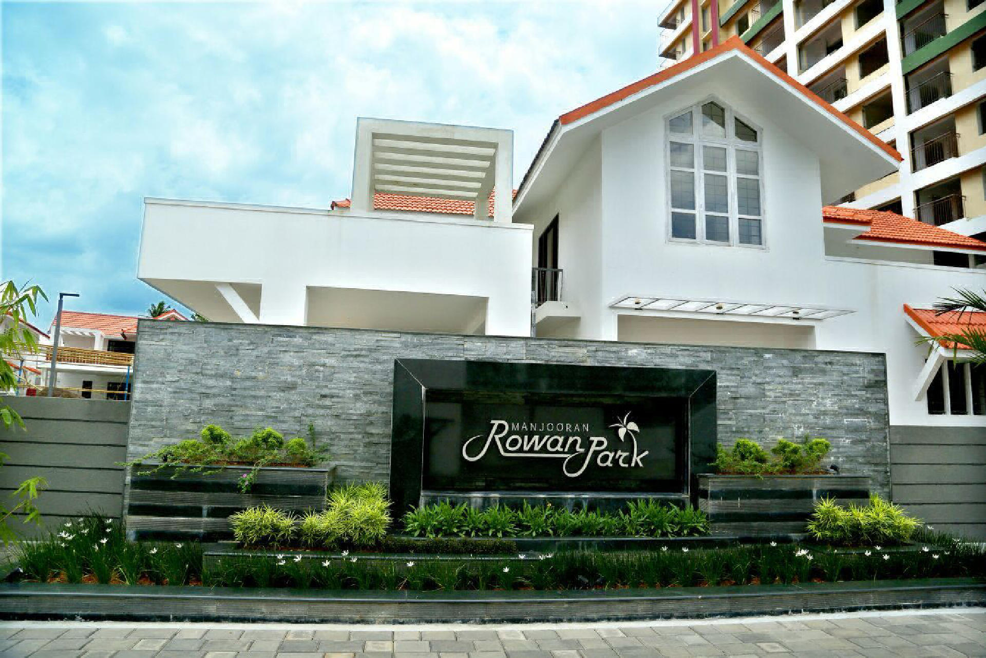 Gated villa for Sale