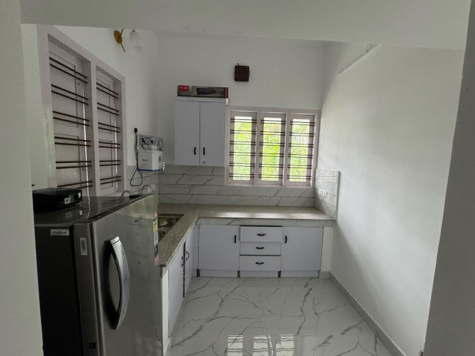 Independent House for Rent in Eloor