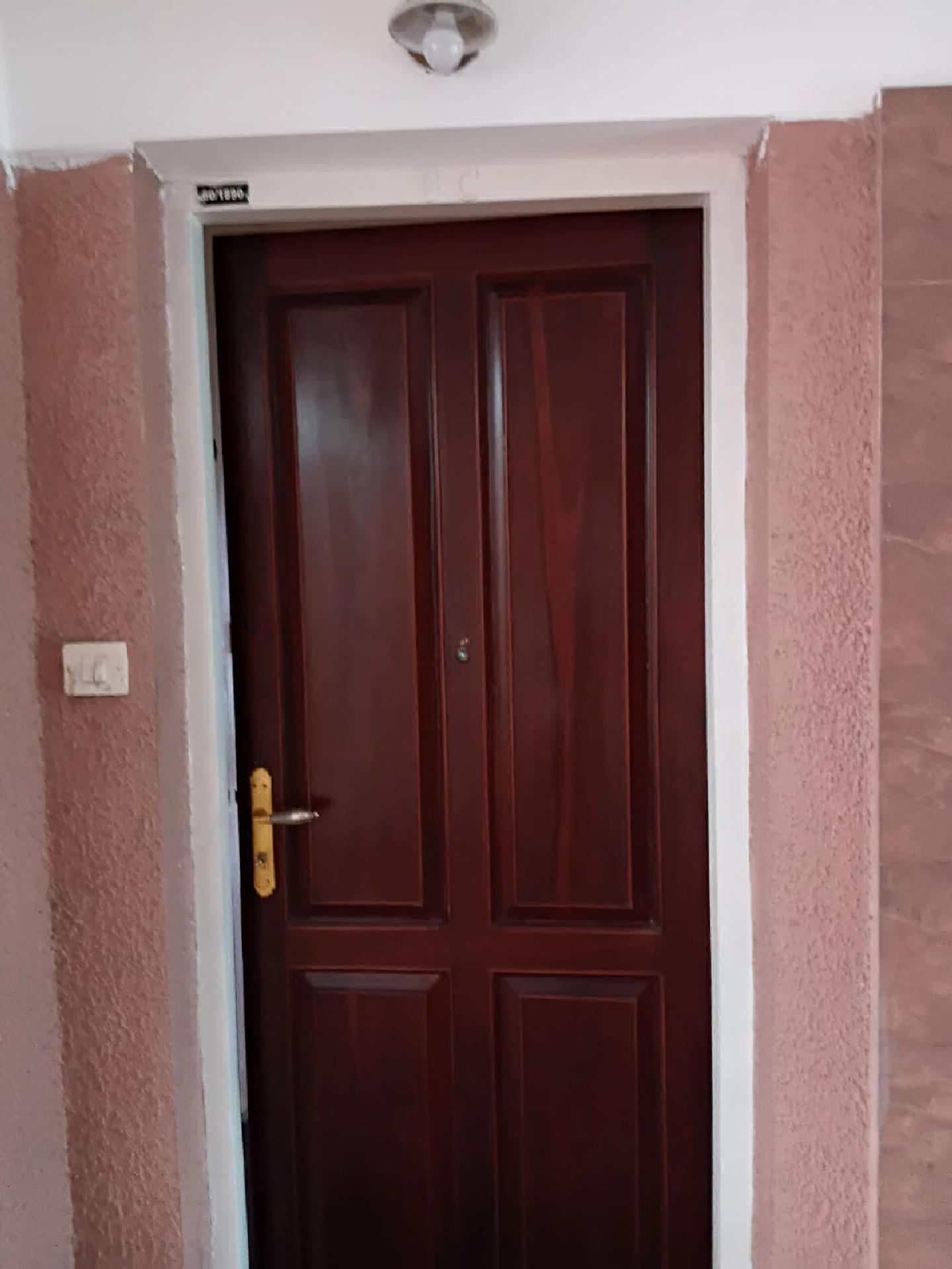 Flat  for Rent in link lakshman apartment