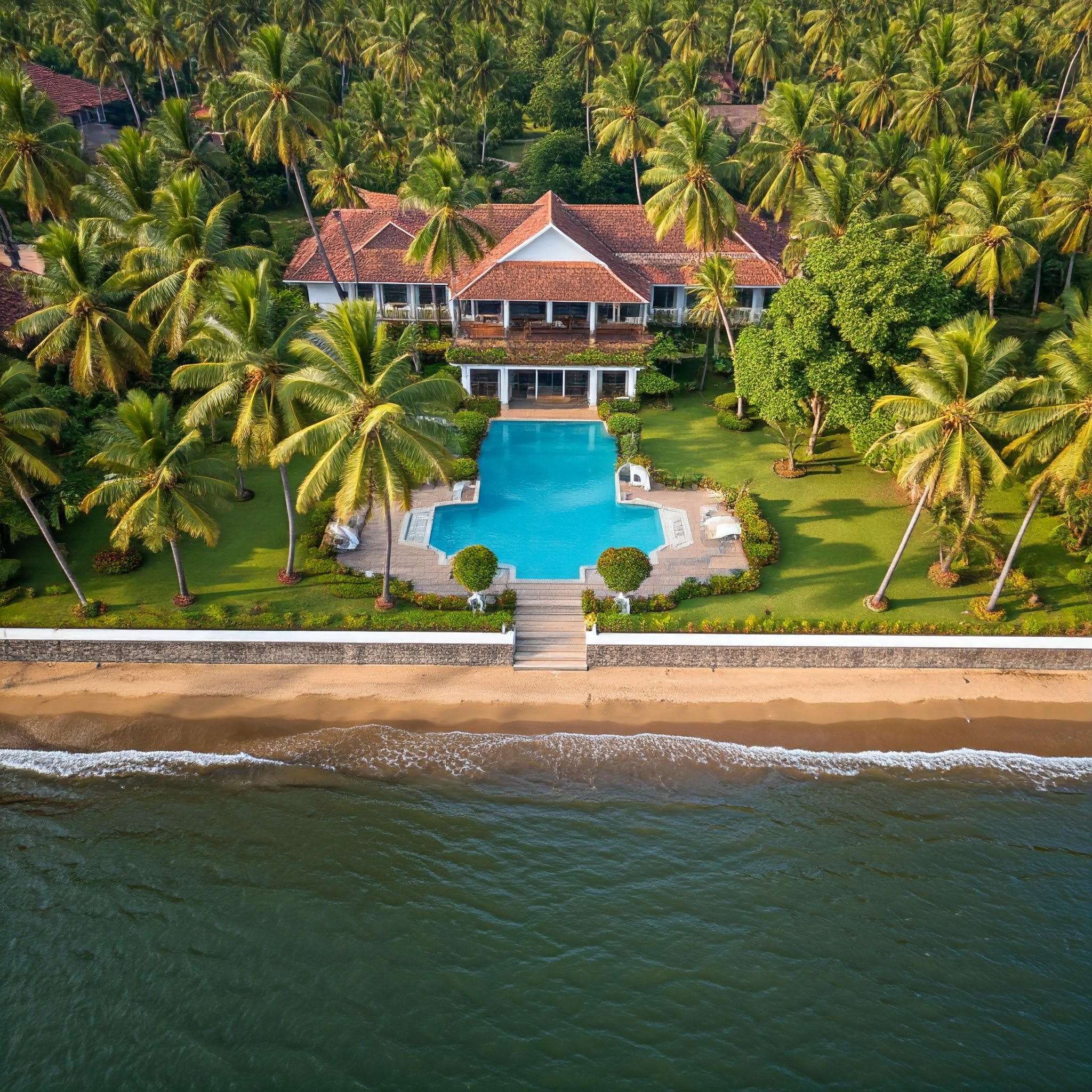 KERALA BACKWATER RETREAT WITH EXTENSIVE FACILITIES FOR SALE