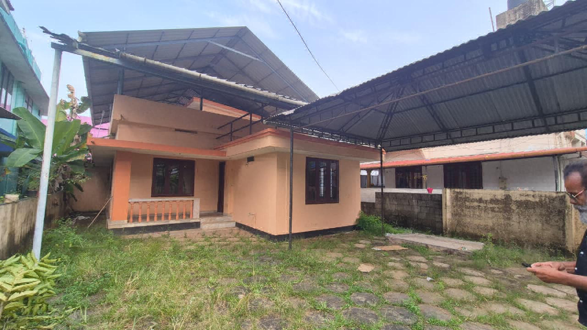 Land With Old House for Sale