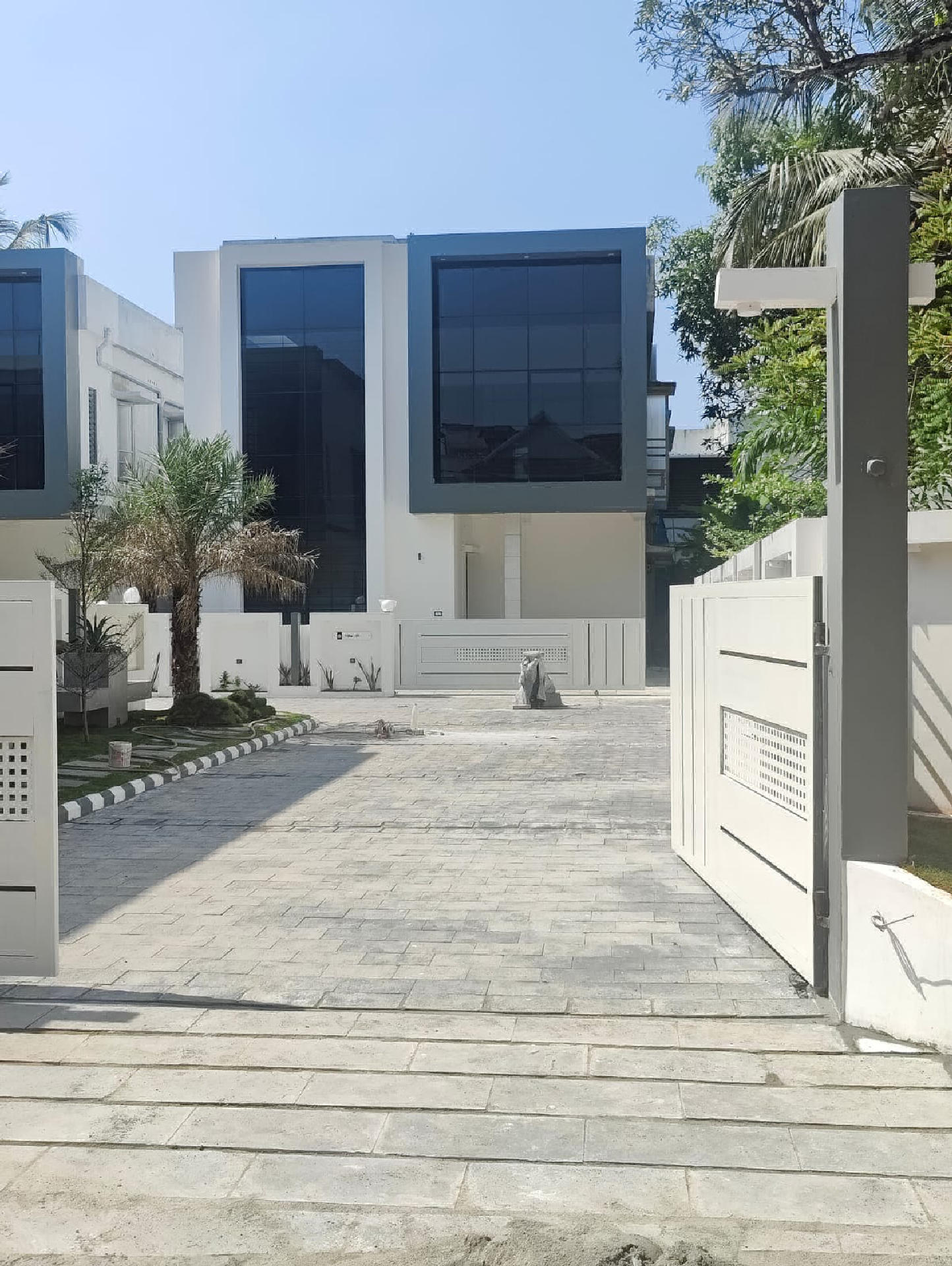 Gated villa for Sale