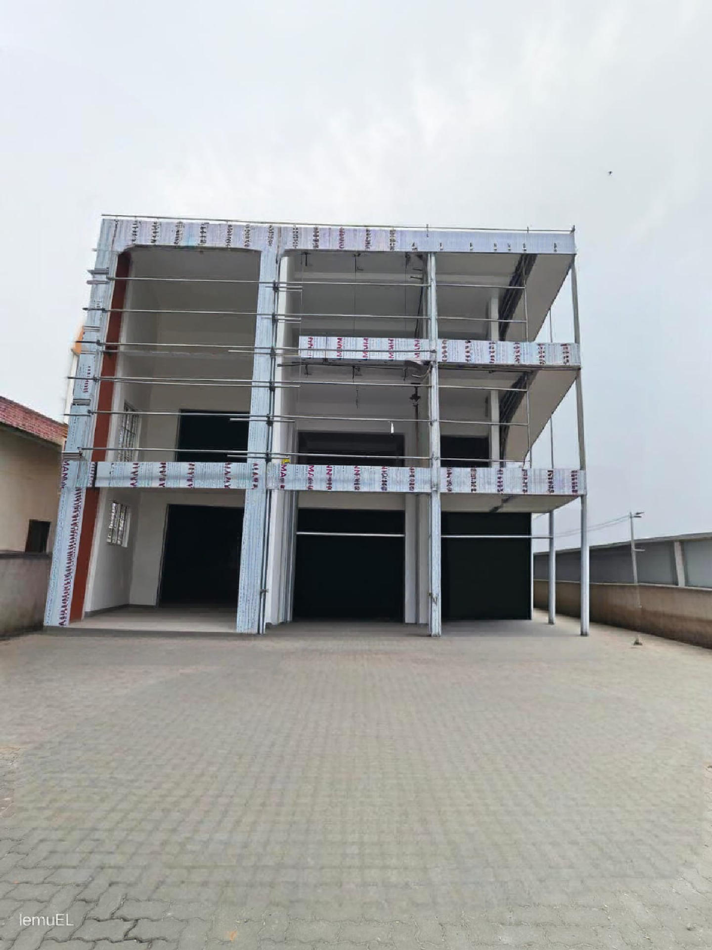 Commercial Building for Sale