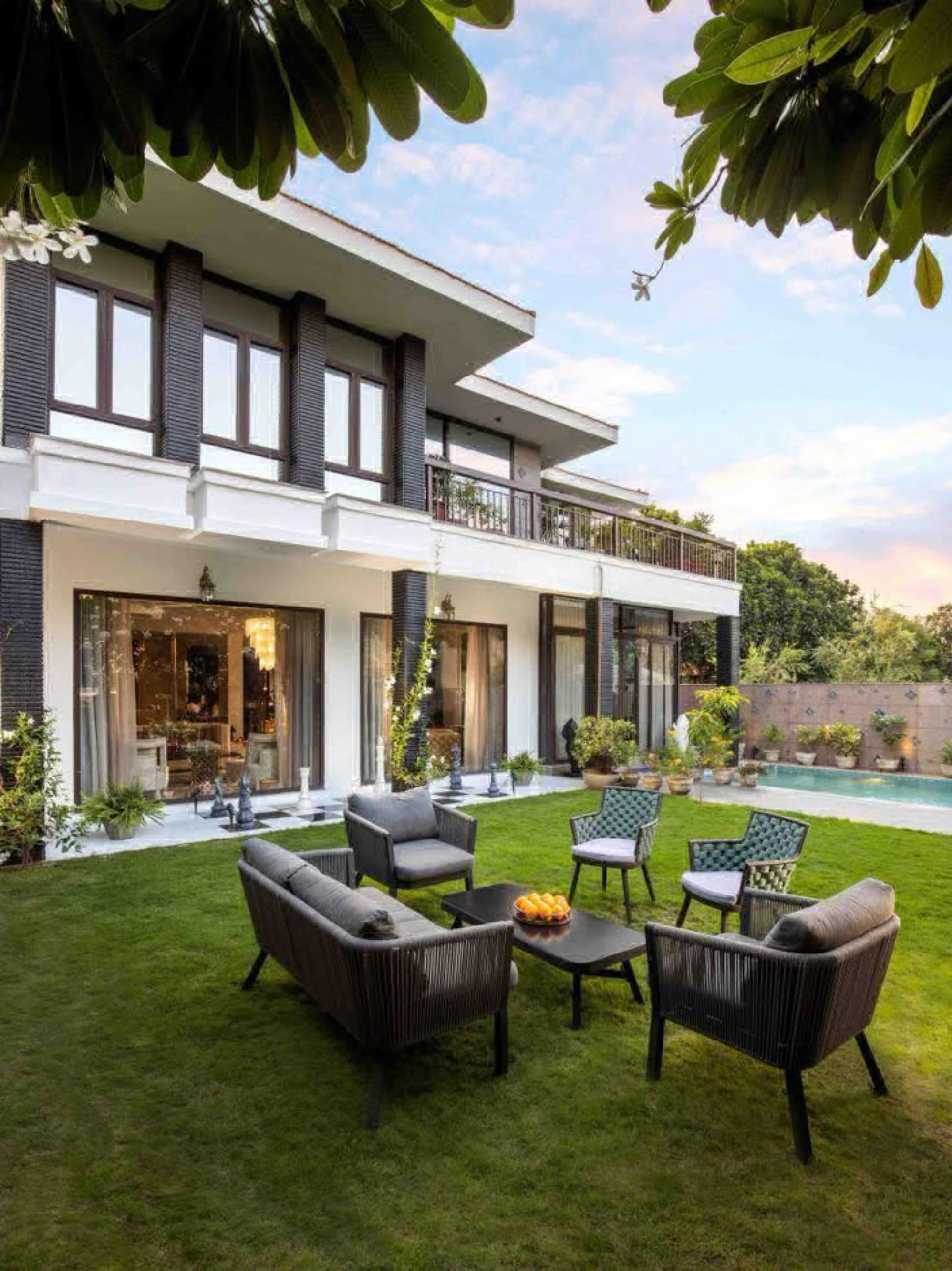 Commercial Villa for Sale