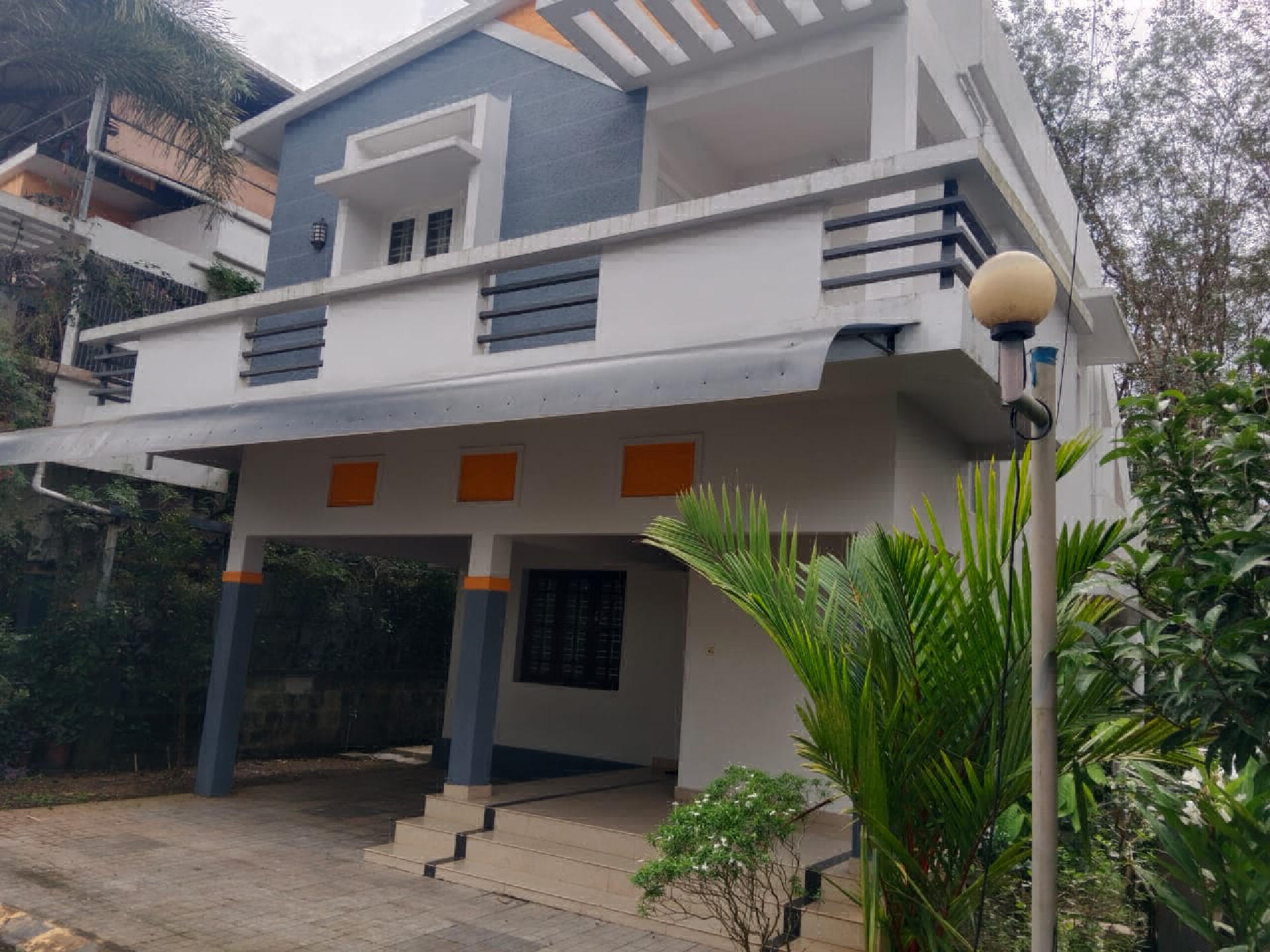 Gated villa for Sale