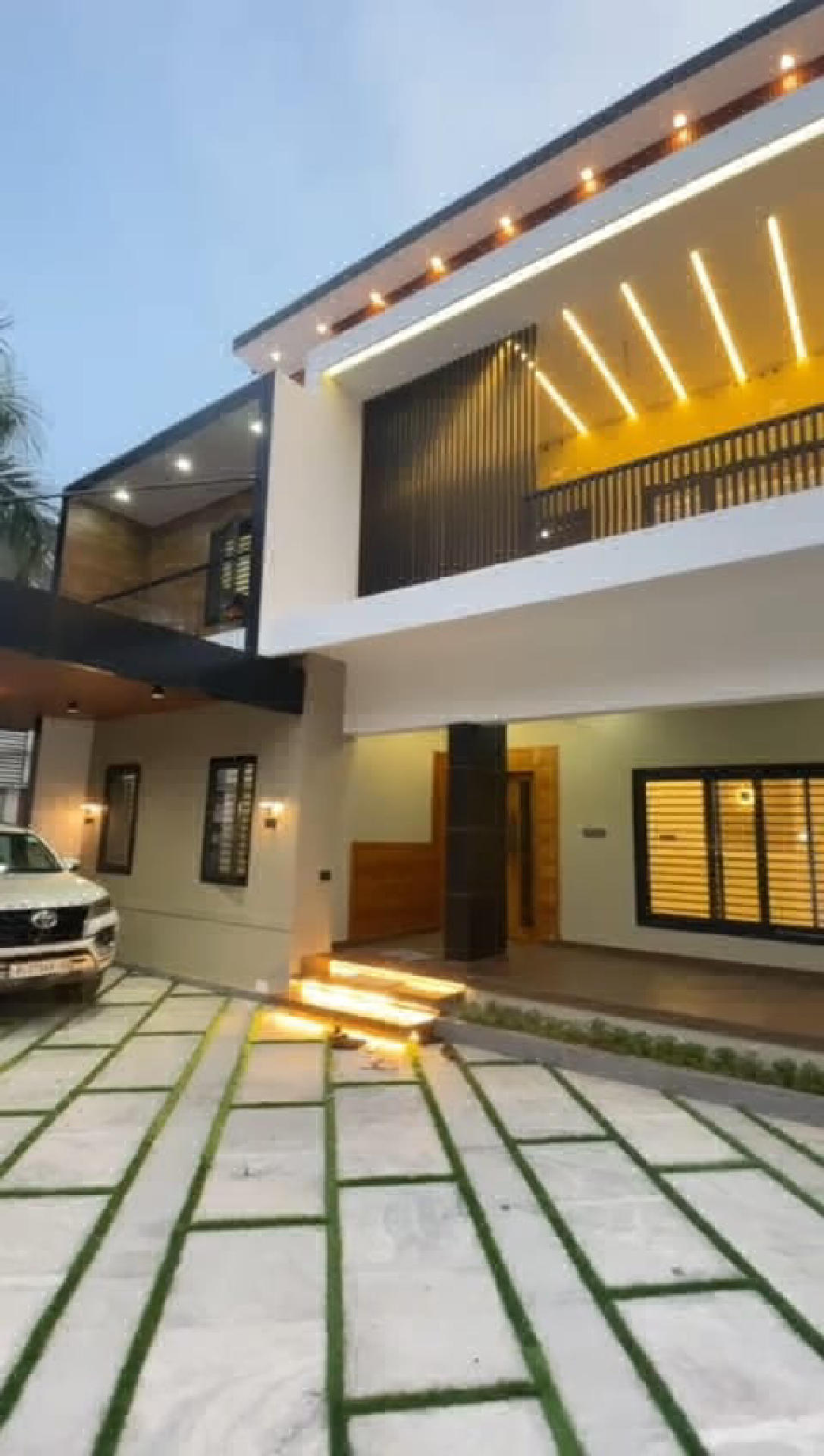 Gated villa for Sale