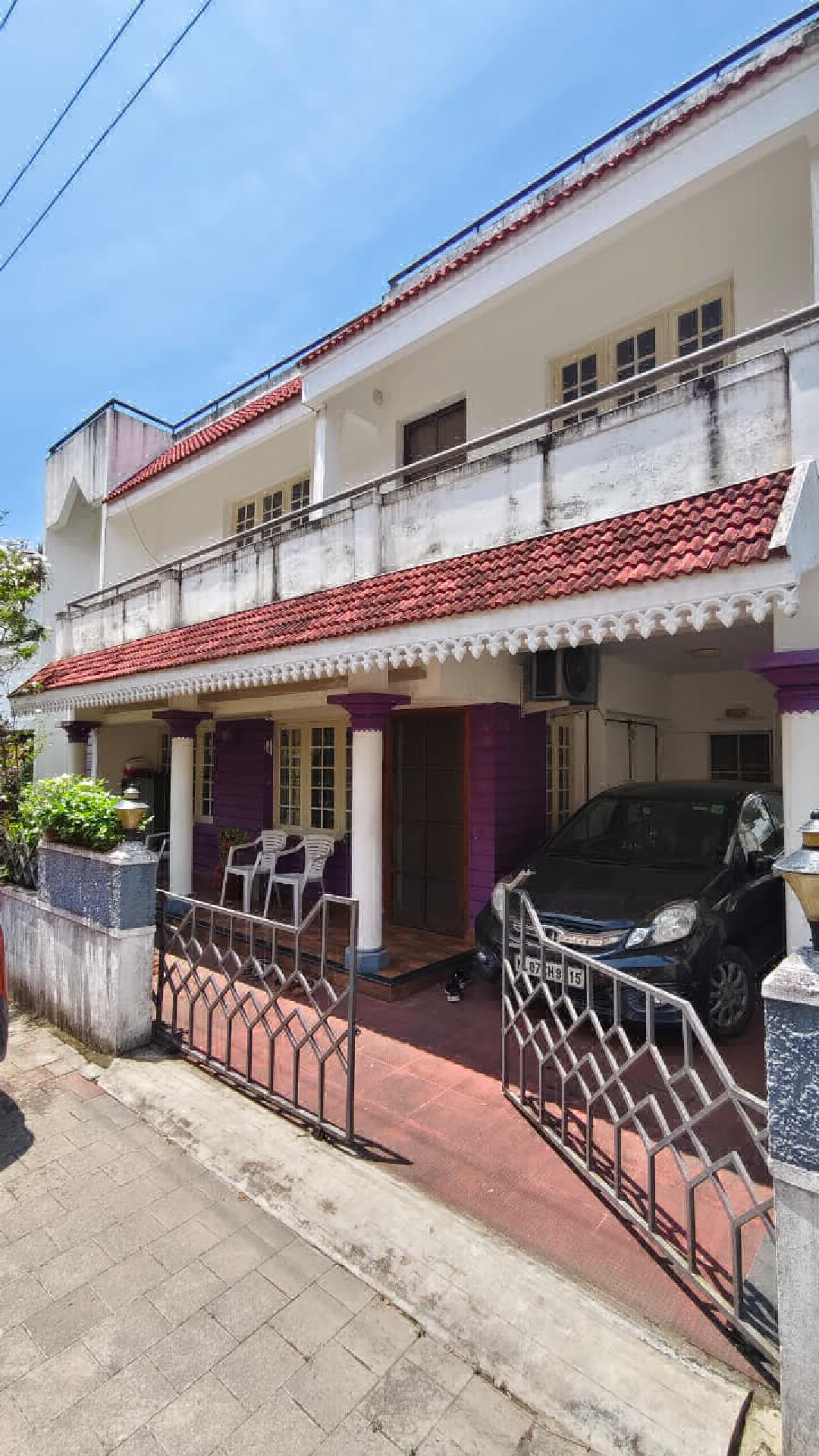 Gated villa for Sale
