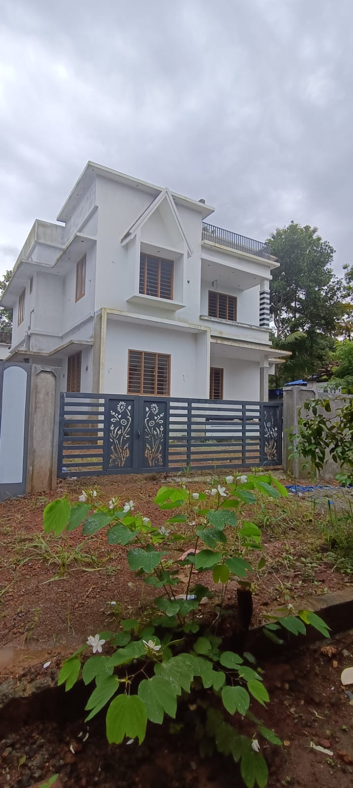 Independent House for sale at Kadungalloor, Kadungalloor